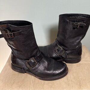 Frye Boots Veronica 5.5